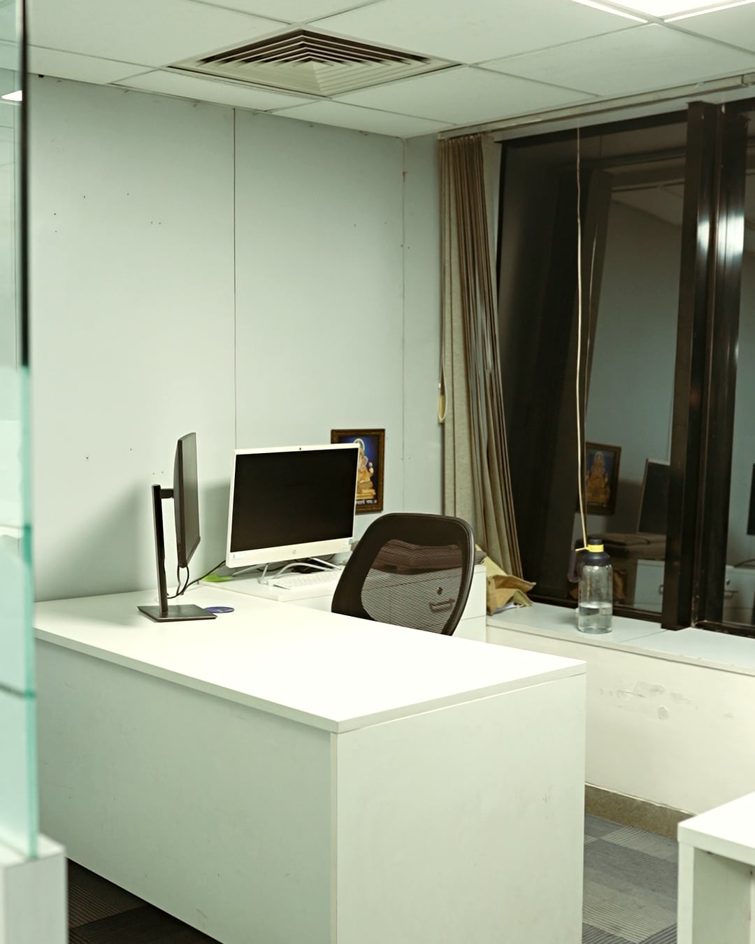 Private Cabin at Pinnacle Workspaces